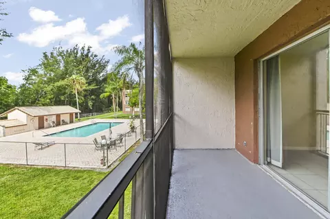 7020 Nova Dr #207D, Davie, FL 33317