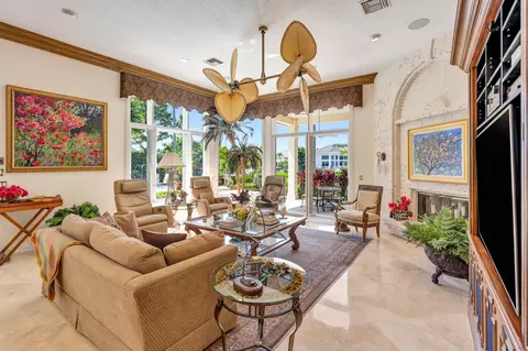 Living - 416 Mariner Dr, Jupiter, FL 33477 photo 15 of 16