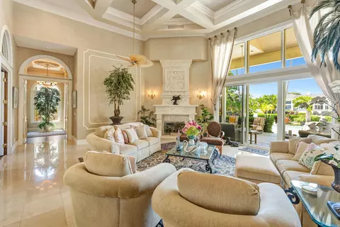 Living - 416 Mariner Dr, Jupiter, FL 33477 photo 9 of 16