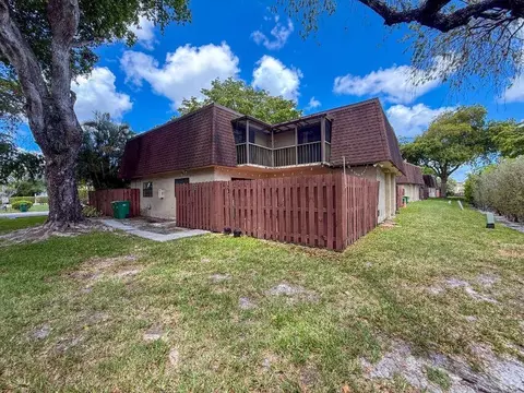 5818 Swordfish Ct #B, Tamarac, FL 33319