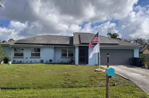 443 SE Langfield Ave, Port Saint Lucie, FL 34984