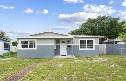 2571 NW 18th Ct, Fort Lauderdale, FL 33311