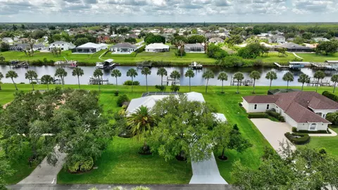 2632 SW River Shore Dr, Port Saint Lucie, FL 34984