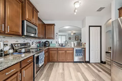 Kitchen - 2020 Nations Way, Saint Cloud, FL 34769 photo 2 of 4