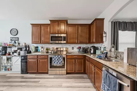 Kitchen - 2020 Nations Way, Saint Cloud, FL 34769 photo 4 of 4