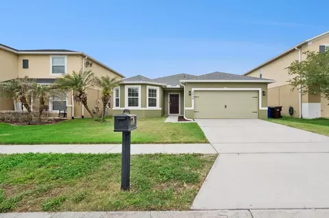 Exterior - 2020 Nations Way, Saint Cloud, FL 34769 photo 5 of 14
