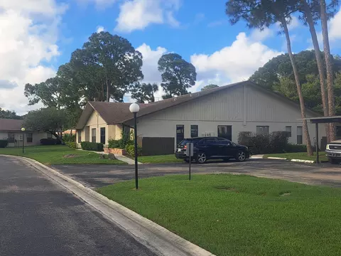2838 Stoneway Ln, Fort Pierce, FL 34982