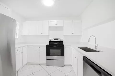 8207 Fairway Road Rd #8207, Sunrise, FL 33351