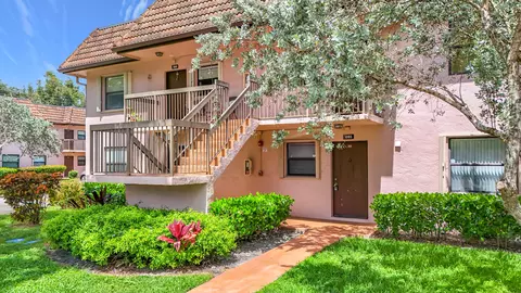1065 NW 106th Ter #102, Pembroke Pines, FL 33026