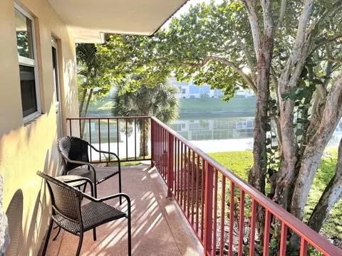 209 Oxford 100 #209, West Palm Beach, FL 33417