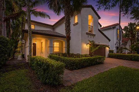 946 Mill Creek Dr, Palm Beach Gardens, FL 33410