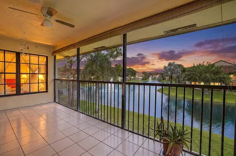 3283 Jog Park Dr, Greenacres, FL 33467