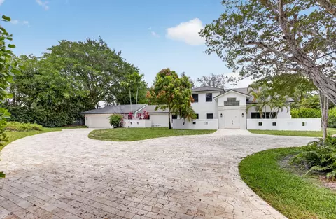 8044 Twin Lake Dr, Boca Raton, FL 33496