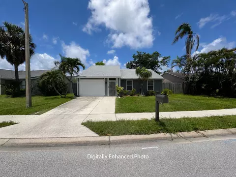 Exterior - 132 Timberline Dr, Jupiter, FL 33458 photo 2 of 10