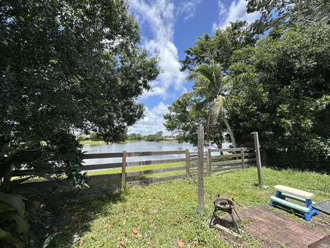Exterior - 132 Timberline Dr, Jupiter, FL 33458 photo 1 of 10