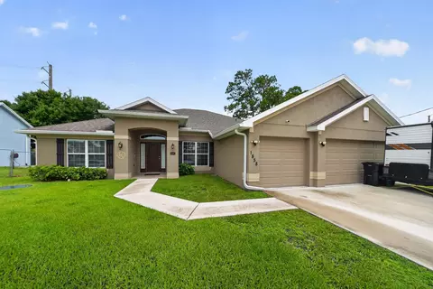 1858 SW Mackenzie St, Port Saint Lucie, FL 34953