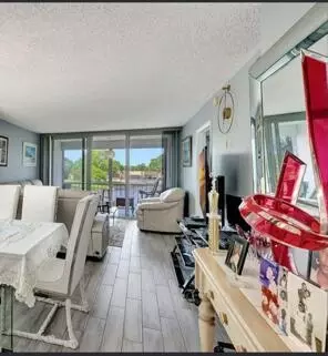 5860 NW 64th Ave #201, Tamarac, FL 33319