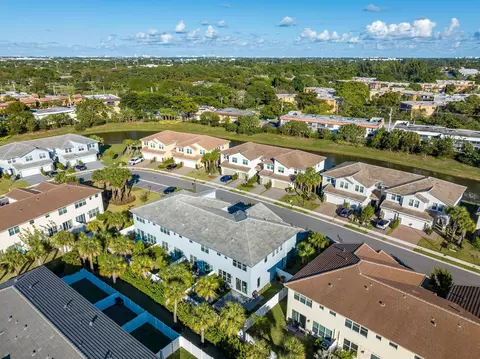 4364 Veleiros Ave, Lighthouse Point, FL 33064