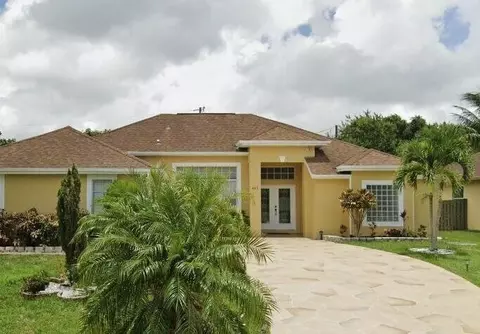 485 SW Dagget Ave, Port Saint Lucie, FL 34953