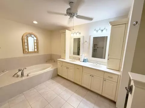 Bath - 114 Beach Summit Ct, Jupiter, FL 33477 photo 2 of 6