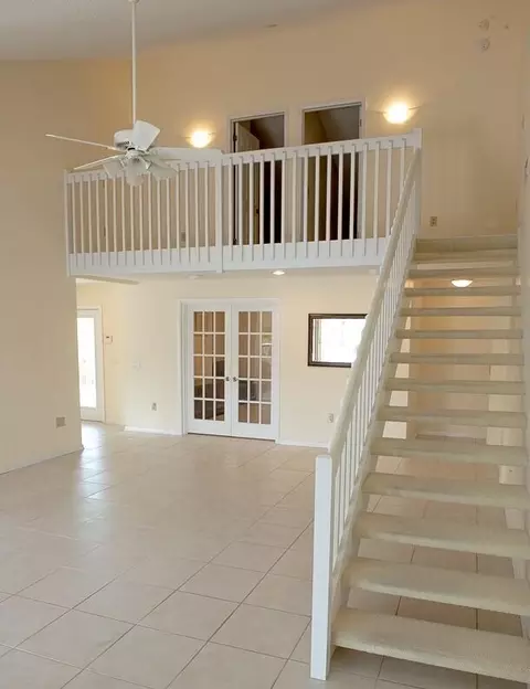 Living - 114 Beach Summit Ct, Jupiter, FL 33477 photo 3 of 3