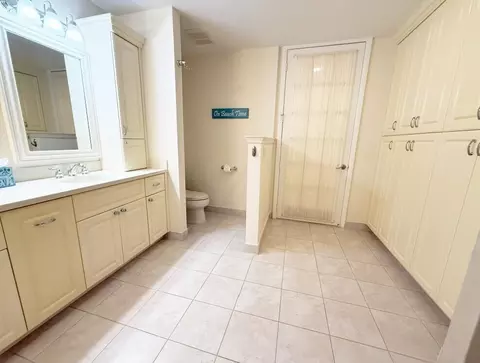 Bath - 114 Beach Summit Ct, Jupiter, FL 33477 photo 3 of 6