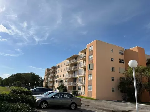 480 Executive Center Dr #4A, West Palm Beach, FL 33401