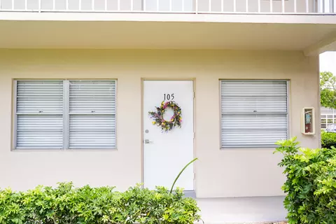 15 Vista Palm Ln #105, Vero Beach, FL 32962