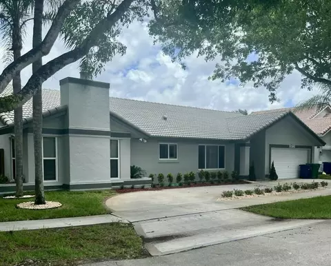 11595 S Quayside Dr, Hollywood, FL 33026