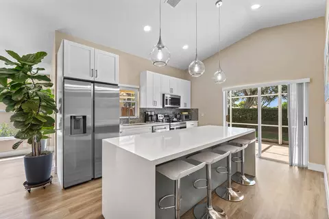 7398 Granville Ave, Boynton Beach, FL 33437