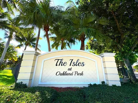 3245 NW 31st Ter, Oakland Park, FL 33309