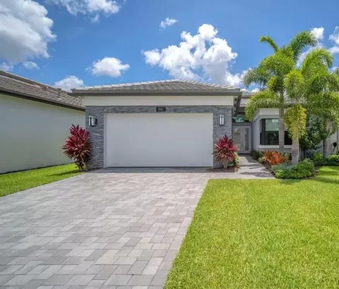 9651 Spruce Woods Dr, Boynton Beach, FL 33473