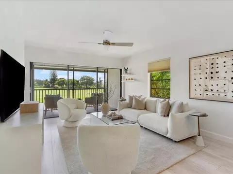 551 Greensward Ln #204-D, Delray Beach, FL 33445
