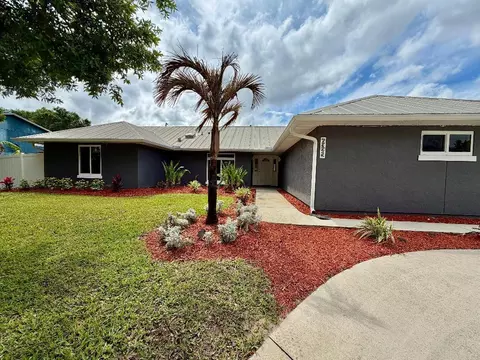 6325 6th St, Vero Beach, FL 32968