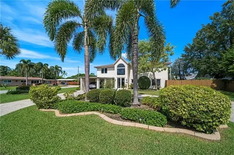 301 NW 26th Ct, Wilton Manors, FL 33311