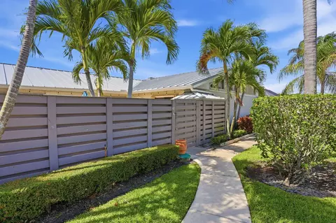 Exterior - 1801 S Us Hwy 1 #3A, Jupiter, FL 33477 photo 5 of 5