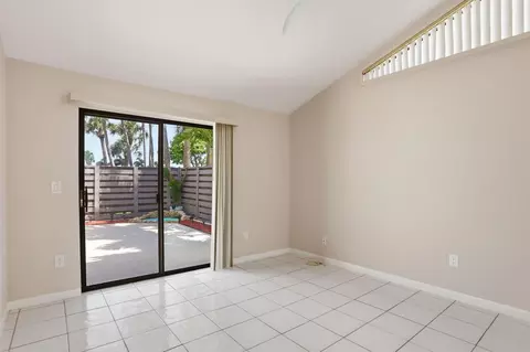 Living - 1801 S Us Hwy 1 #3A, Jupiter, FL 33477 photo 5 of 5