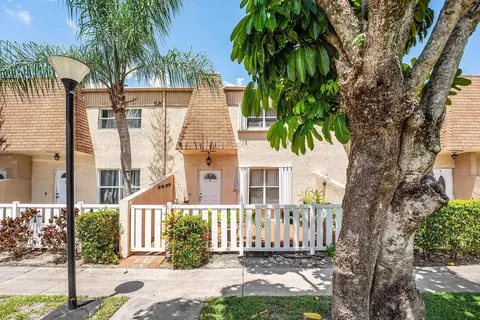 1105 NW 80th Ter #E, Margate, FL 33063