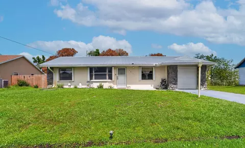1911 SE Dock St, Port Saint Lucie, FL 34952