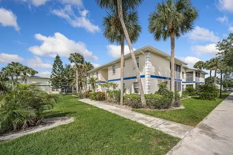 1507 SE Royal Green Cir #102, Port Saint Lucie, FL 34952