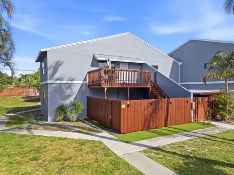 30 Crossings Cir #G, Boynton Beach, FL 33435