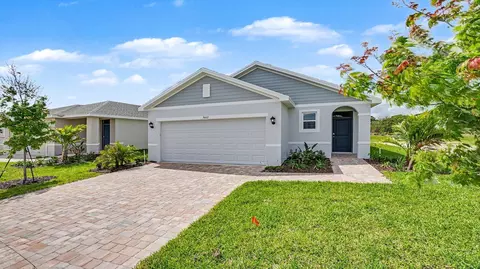 9597 Venetian Sq, Vero Beach, FL 32966