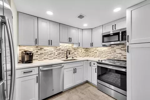 3909 N Ocean Blvd #210, Fort Lauderdale, FL 33308