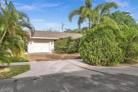 321 SW 30th Ter, Deerfield Beach, FL 33442