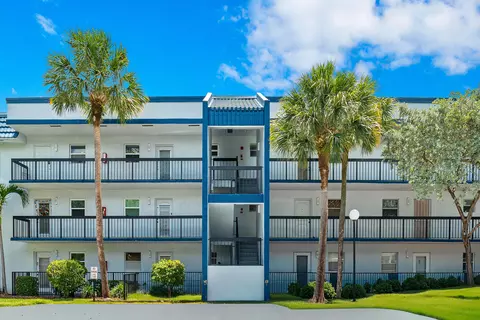 3170 Holiday Springs Blvd #6-203, Margate, FL 33063