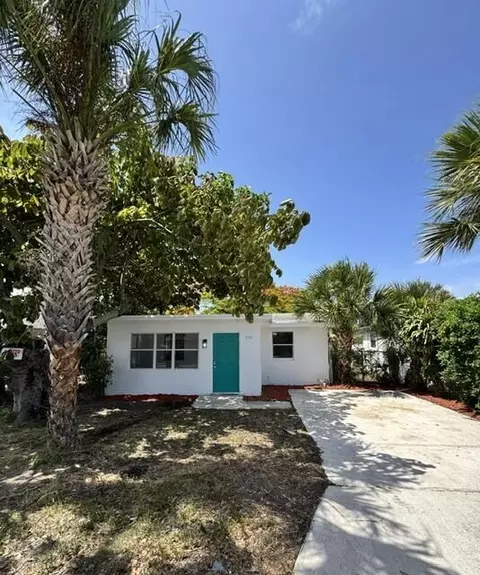 554 W 1st St, Riviera Beach, FL 33404
