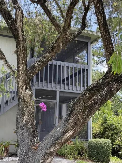 8228 SE Croft Cir #J-8, Hobe Sound, FL 33455