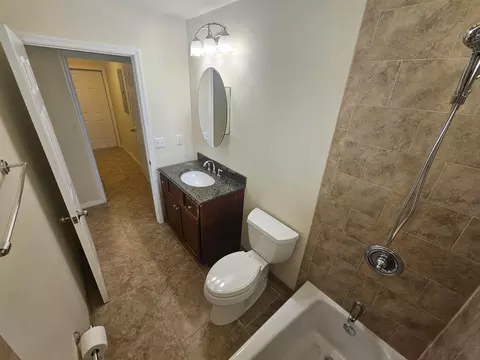 Bath - 1749 NE 2nd St, Okeechobee, FL 34972 photo 1 of 2