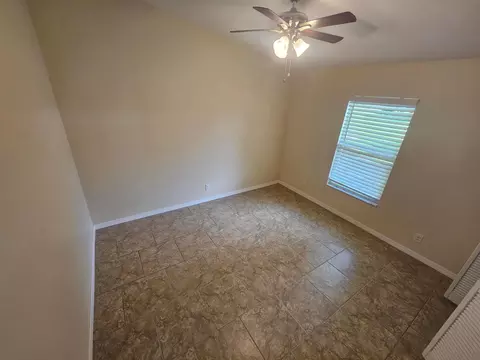 Bedroom - 1749 NE 2nd St, Okeechobee, FL 34972 photo 1 of 3