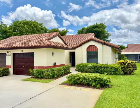 10975 Dolphin Palm Ct #B, Boynton Beach, FL 33437